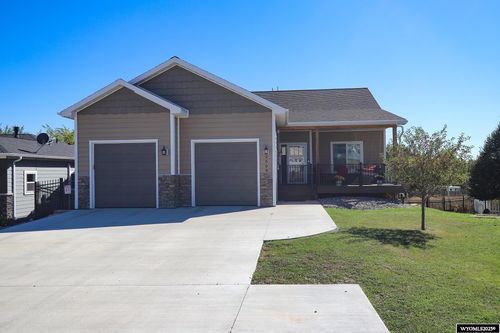 2509 Weeping Willow Ct, Sheridan, WY, 82801-8901 | Card Image