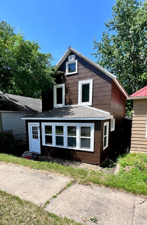 208 6th Ave, Bovey, MN, 55709-2635 | Card Image