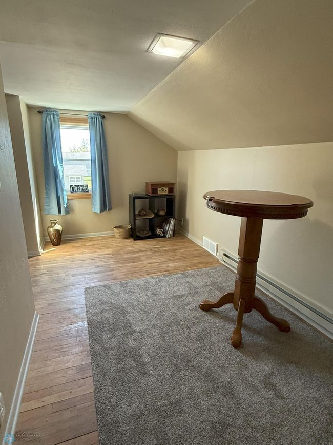 Upstairs L Shaped Bedroom | Image 16