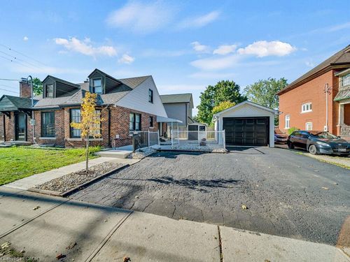 860 Vine St, Cambridge, ON, N3H2Z5 | Card Image