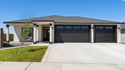 3802 Scout St, Richland, WA, 99352-5585 | Card Image