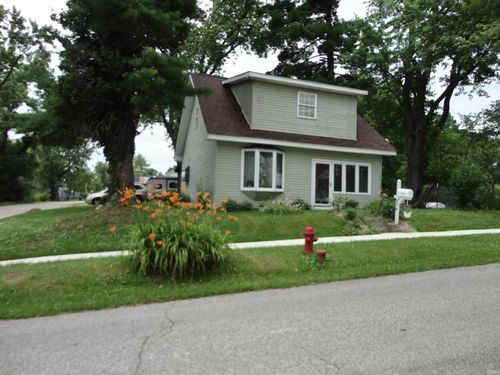 104 W Grissom Ave, Mitchell, IN, 47446-1920 | Card Image