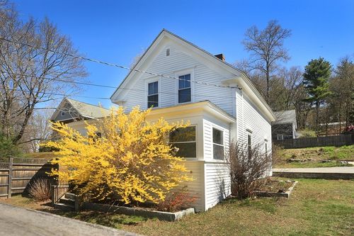 48 School St, Groveland, MA, 01834-1636 | Card Image
