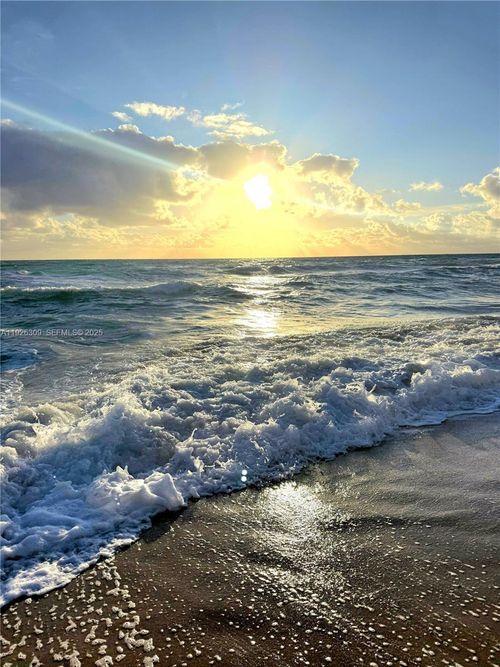 apt-716-3505 S Ocean Dr, Hollywood, FL, 33019-2815 | Card Image