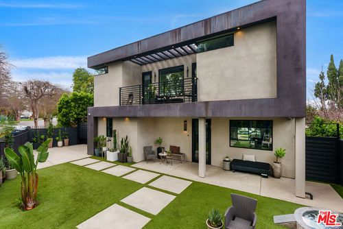 18589 Linnet St, Tarzana, CA, 91356 | Card Image