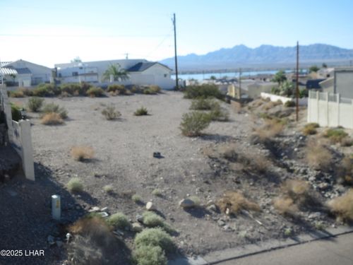 1361 Tamarack Dr, Lake Havasu City, AZ, 86404-1886 | Card Image