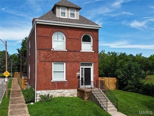 1829 Oregon Ave, Saint Louis, MO, 63104-2126 | Card Image