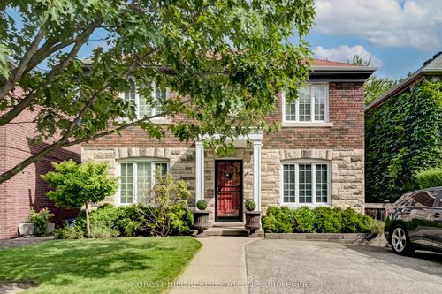 112 Dewbourne Ave, York, ON, M6C1Y7 | Card Image