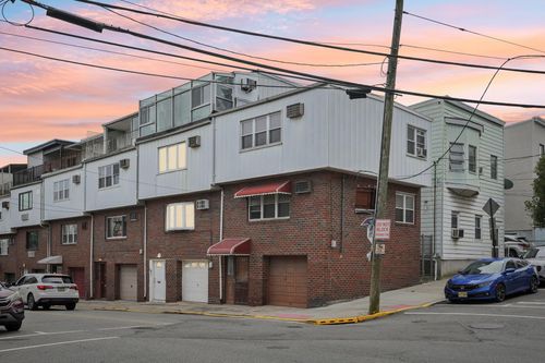 513 70th St, Guttenberg, NJ, 07093-1864 | Card Image