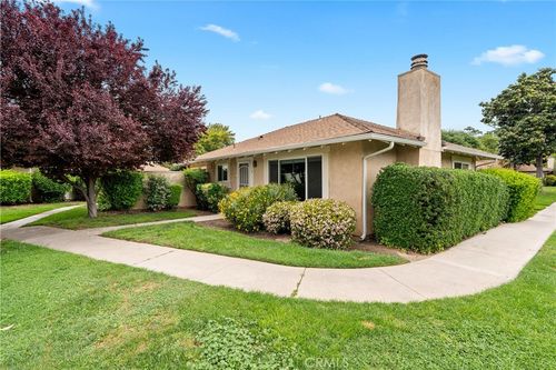 18 Flag Way, Paso Robles, CA, 93446-3450 | Card Image