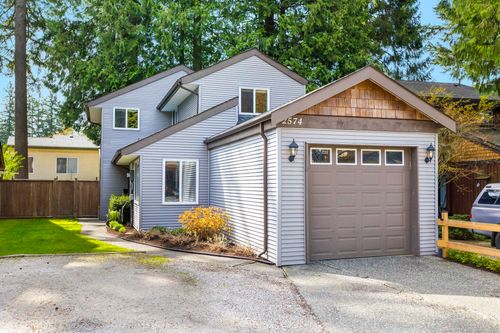 2574 Burian Dr, Coquitlam, BC, V3K5W9 | Card Image
