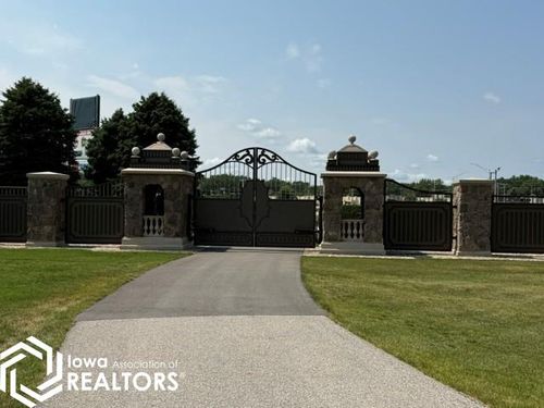 317 Highway 18 E, Algona, IA, 50511-1102 | Card Image