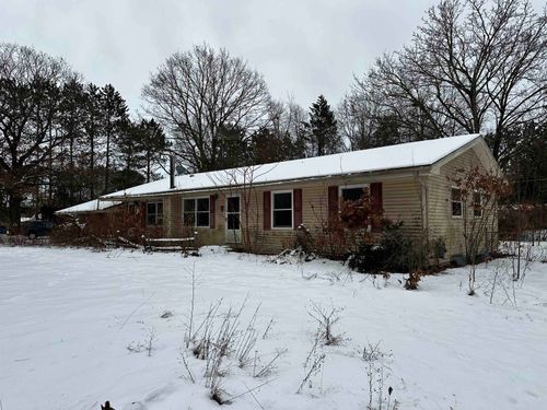 8745 Florence St, Lake, MI, 48632-9050 | Card Image