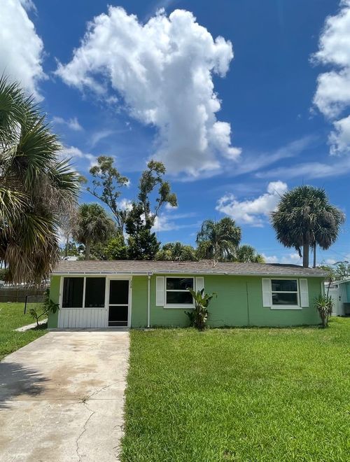 330 E Fray St, ENGLEWOOD, FL, 34223-3422 | Card Image