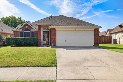 702 Lake Bridge Dr, Lake Dallas, TX, 75065-3705 | Card Image