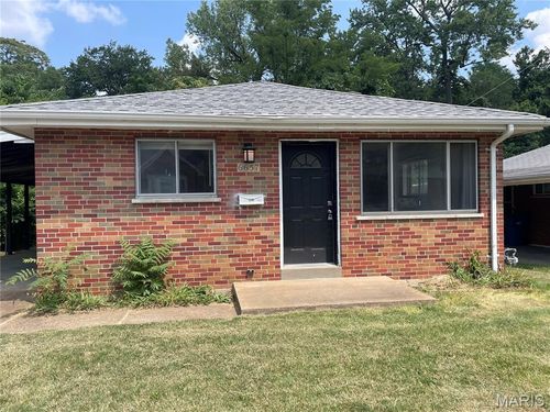 6657 Kenwood Dr, Saint Louis, MO, 63121-3128 | Card Image