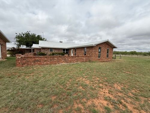 5026 N Interstate 20, Sweetwater, TX, 79556-3620 | Card Image
