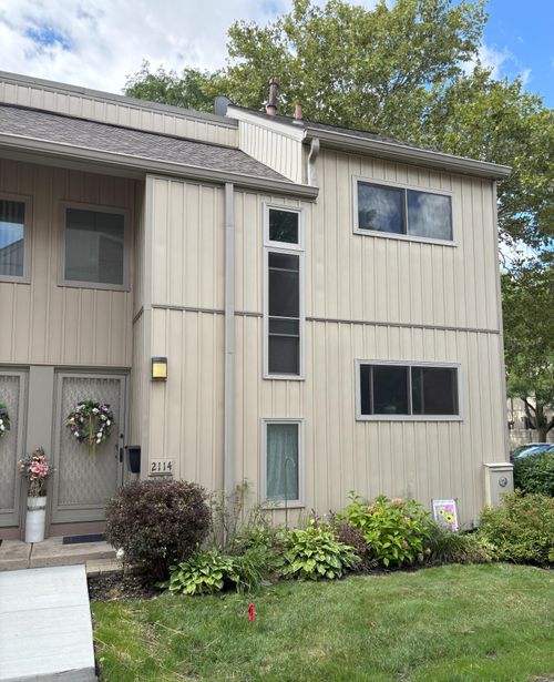2114 Hyde Park Rd, Detroit, MI, 48207-3823 | Card Image