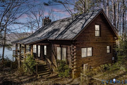 370 Westview Ln, Heathsville, VA, 22473-3017 | Card Image