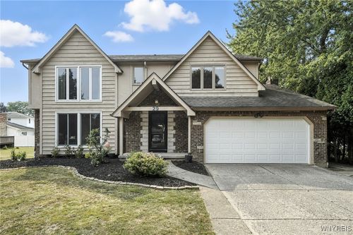 29 Brush Creek Rd, Amherst, NY, 14221-2707 | Card Image