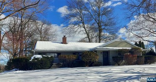 412 Flaker Dr, Wyckoff, NJ, 07481-3035 | Card Image