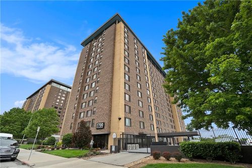 14-m-700 E 8th St, Kansas City, MO, 64106-5400 | Card Image