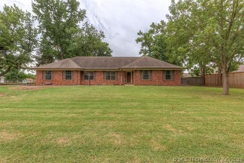 9478 E 137th Street S, Bixby, OK, 74008 | Card Image
