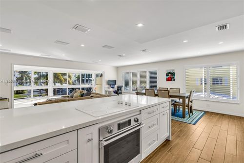 apt-210-3050 Ne 48th St, Fort Lauderdale, FL, 33308-4957 | Card Image