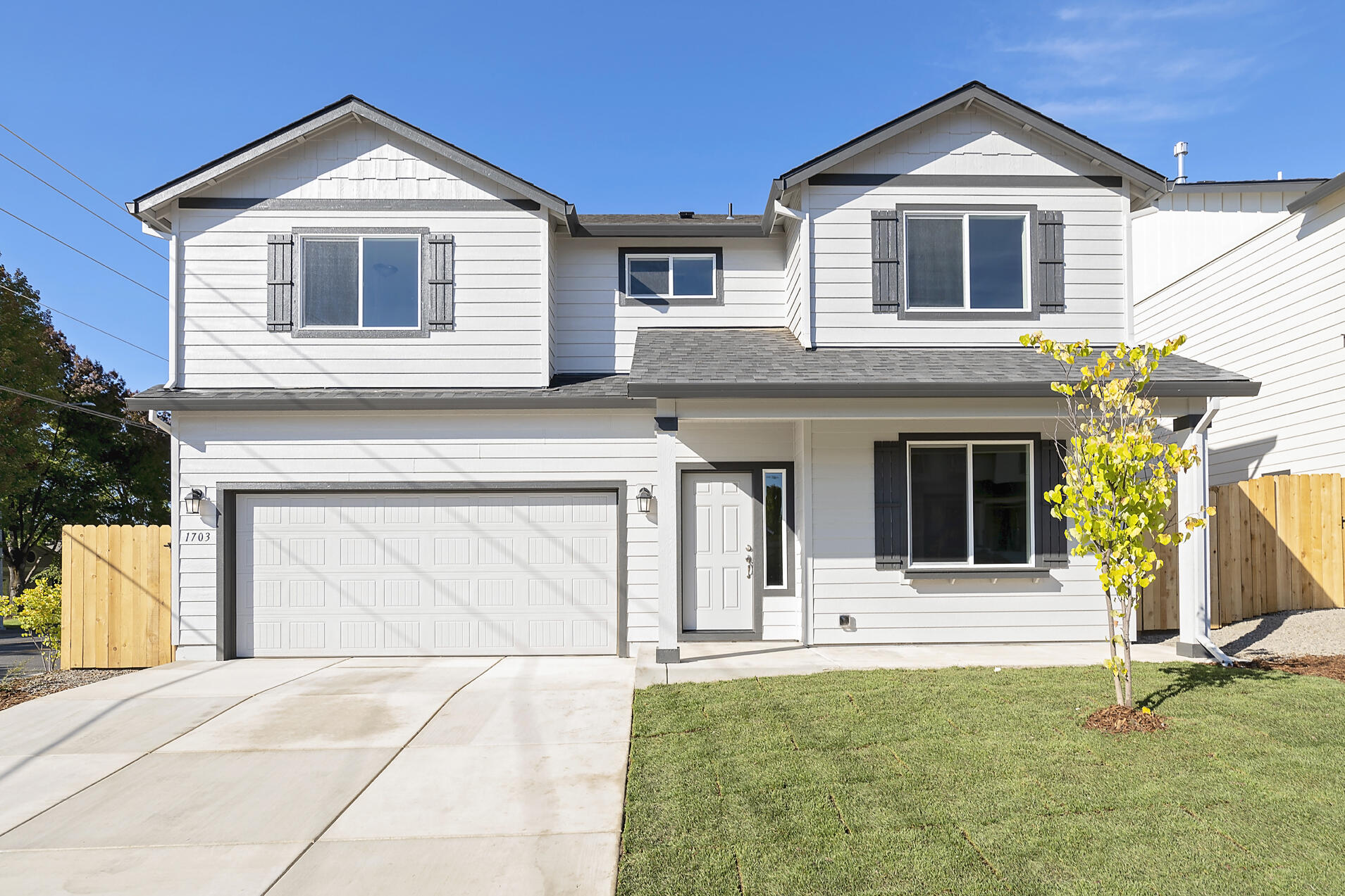 Ford Dr, Medford, OR 97504
