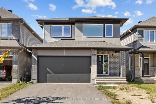 893 Sendero Way, Stittsville, ON, K2S2W8 | Card Image