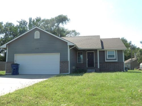 1141 N Washington St, Belle Plaine, KS, 67013-8756 | Card Image