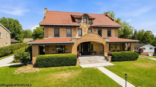 204 W Philadelphia Ave, Bridgeport, WV, 26330-1453 | Card Image