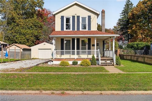 291 Vine St, Geneva, OH, 44041-1470 | Card Image
