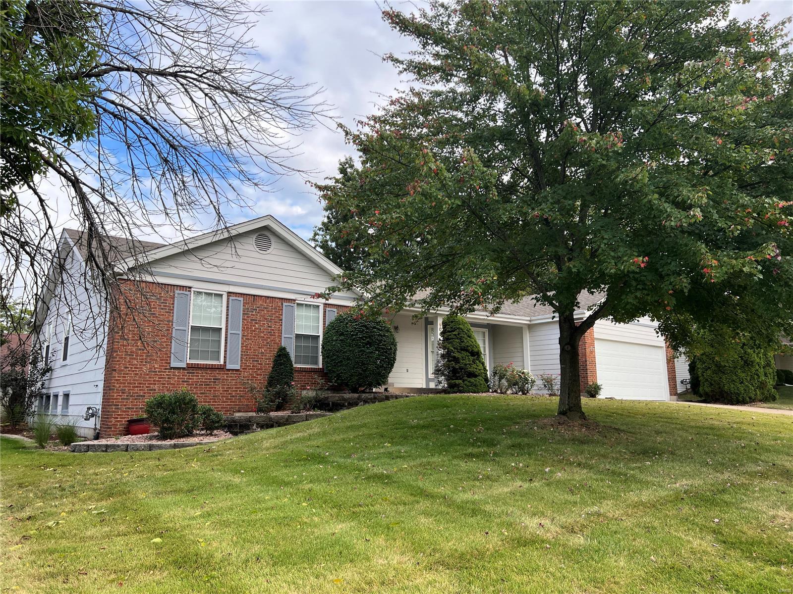 Hunter Ln, Lake Saint Louis, MO 63367