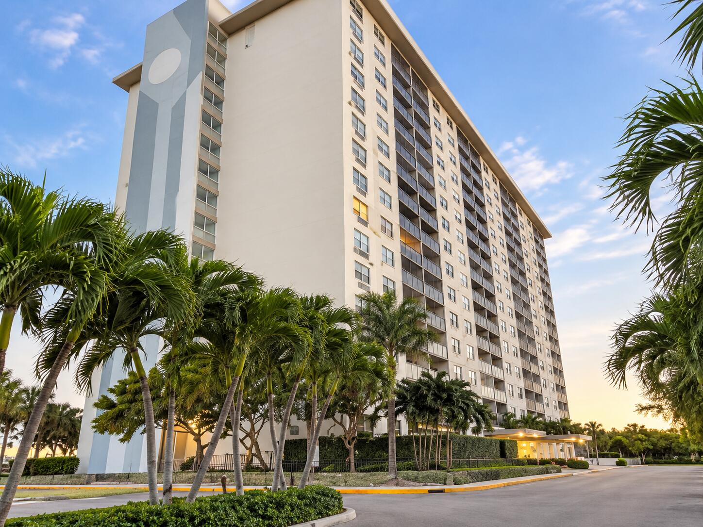 Residential Lease in Sunny Isles Beach