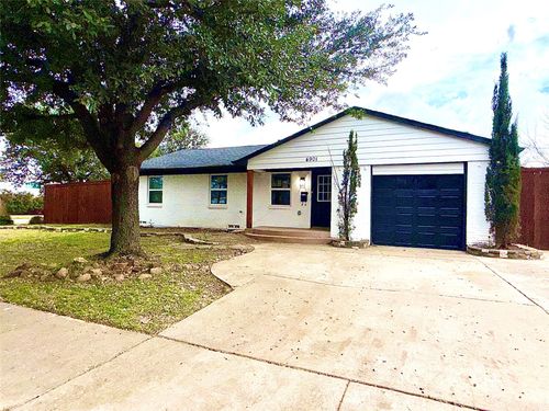 4901 Susan Lee Ln, North Richland Hills, TX, 76180-6847 | Card Image