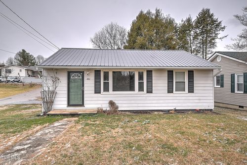 241 Anderson St, Blountville, TN, 37617-4647 | Card Image