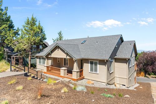 3056 Nw Craftsman Dr, Bend, OR, 97703-8336 | Card Image