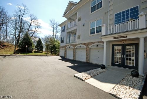 5 Slate Ct, Woodland Park, NJ, 07424-4253 | Card Image