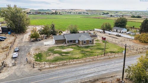 2680 Van Belle Rd, Outlook, WA, 98938-9804 | Card Image