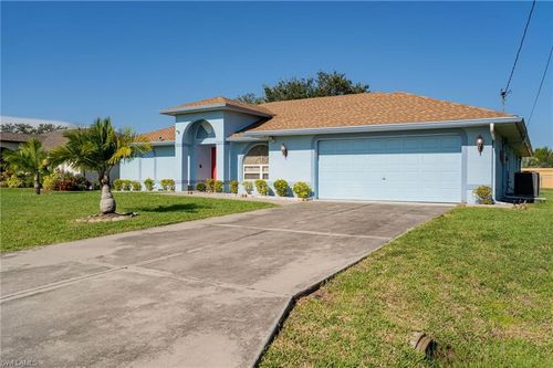 824 Se 3rd Pl, Cape Coral, FL, 33990-1512 | Card Image