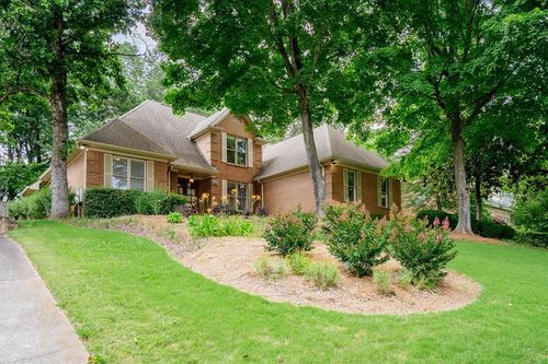 1705 Wellington Nw, DALTON, GA, 30720-7040 | Card Image