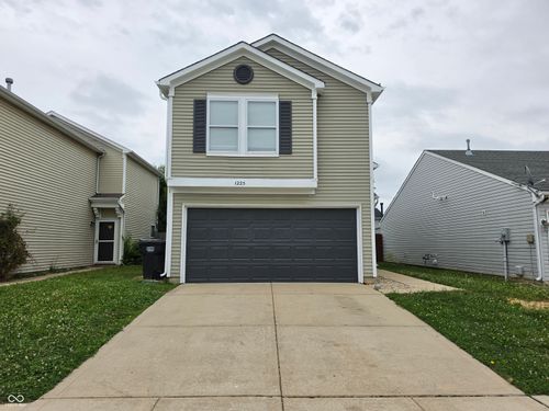 1225 Freemont Ln, Greenwood, IN, 46143-7970 | Card Image
