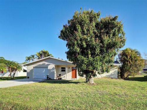 836 Stewart St, ENGLEWOOD, FL, 34223-2844 | Card Image