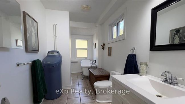 73615 10 Sideroad, House other with 3 bedrooms, 1 bathrooms and 10 parking in Meaford ON | Image 17