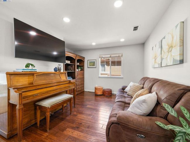 LOFT OR 4TH BEDROOM OPTION | Image 25