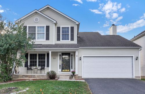 8569 Fernbrook Dr, Lewis Center, OH, 43035-8781 | Card Image