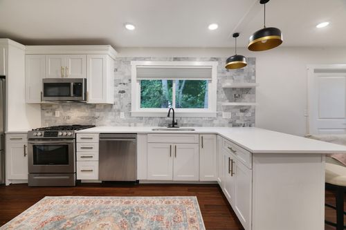 325 Pullen Ave, Nashville, TN, 37207-5127 | Card Image