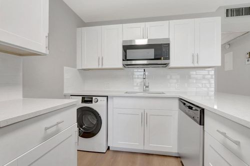 296 Fanshaw H, Boca Raton, FL, 33434-3089 | Card Image