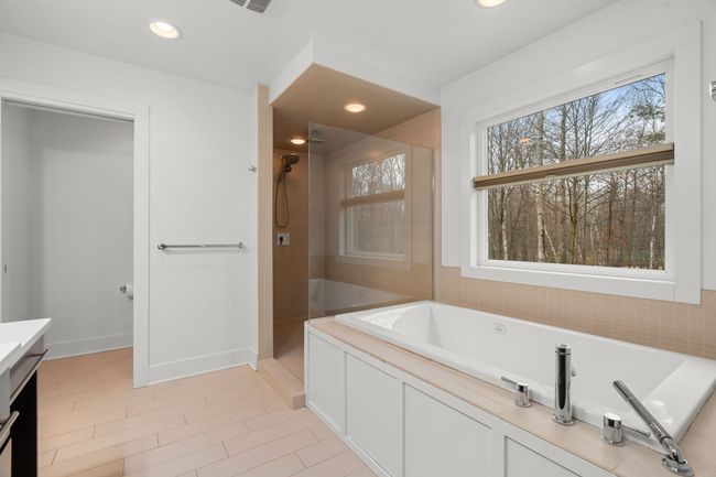 3455 E Shady Ridge Ln, House other with 4 bedrooms, 4 bathrooms and null parking in Midland MI | Image 37